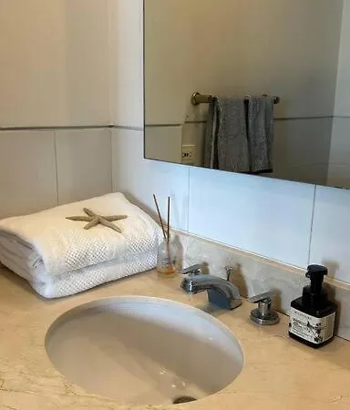 Apartamento Con Linda Vista Al Mar Primera Linea Cartagena Exterior photo