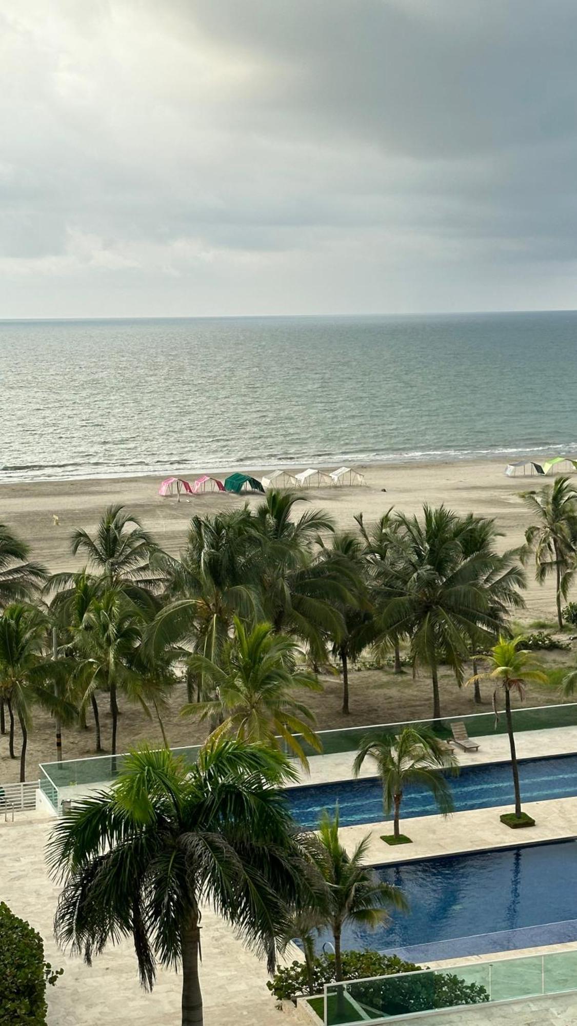 Apartamento Con Linda Vista Al Mar Primera Linea *